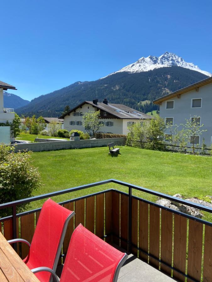 Casa Zundregn - Ein Bijou Mit Privater Terrasse Und E-Mobility Apartment Savognin Luaran gambar