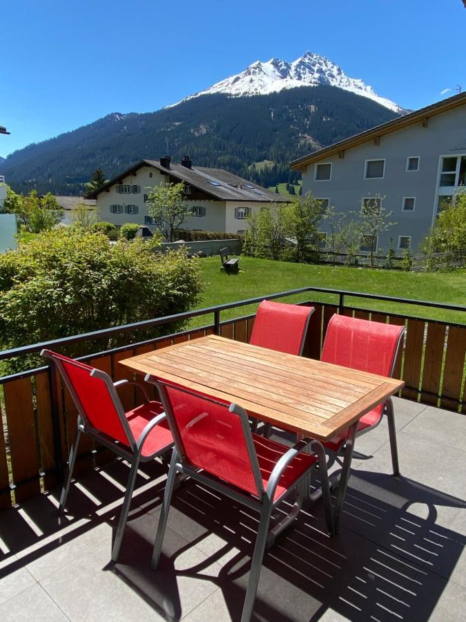 Casa Zundregn - Ein Bijou Mit Privater Terrasse Und E-Mobility Apartment Savognin Luaran gambar